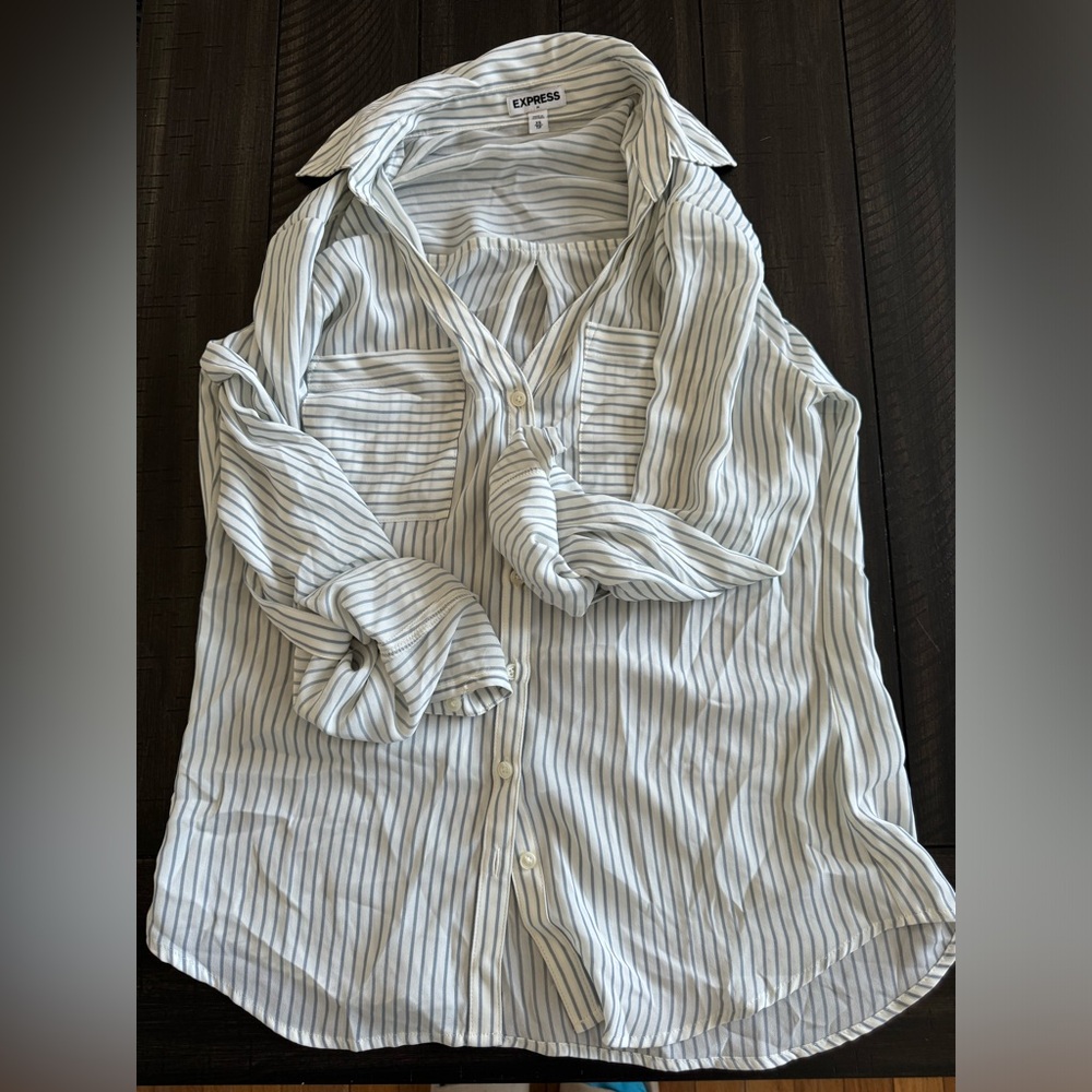 Express xs button up top